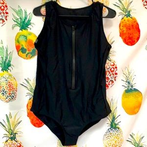 ONE PIECE SURF SWIM SUIT XL NWOT